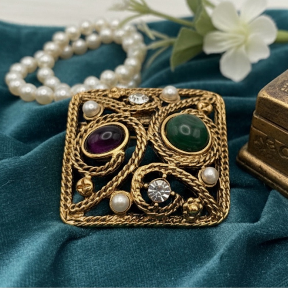 Vintage Style Multi-Gem & Pearl Brooch